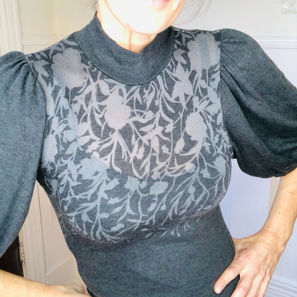 Testament sweater/blouse